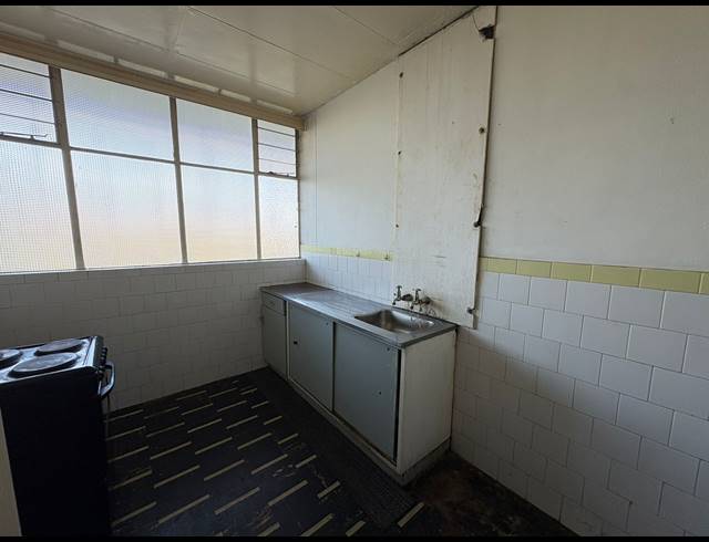 2 BEDROOM FLAT FOR SALE IN ARCON PARK